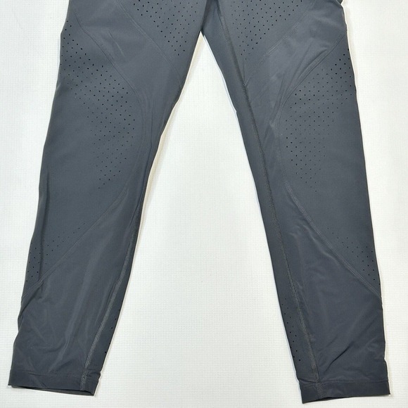 Women's Lululemon Uncovered Strength High-Rise Crop 23" Graphite Grey SZ 6 - Picture 11 of 16